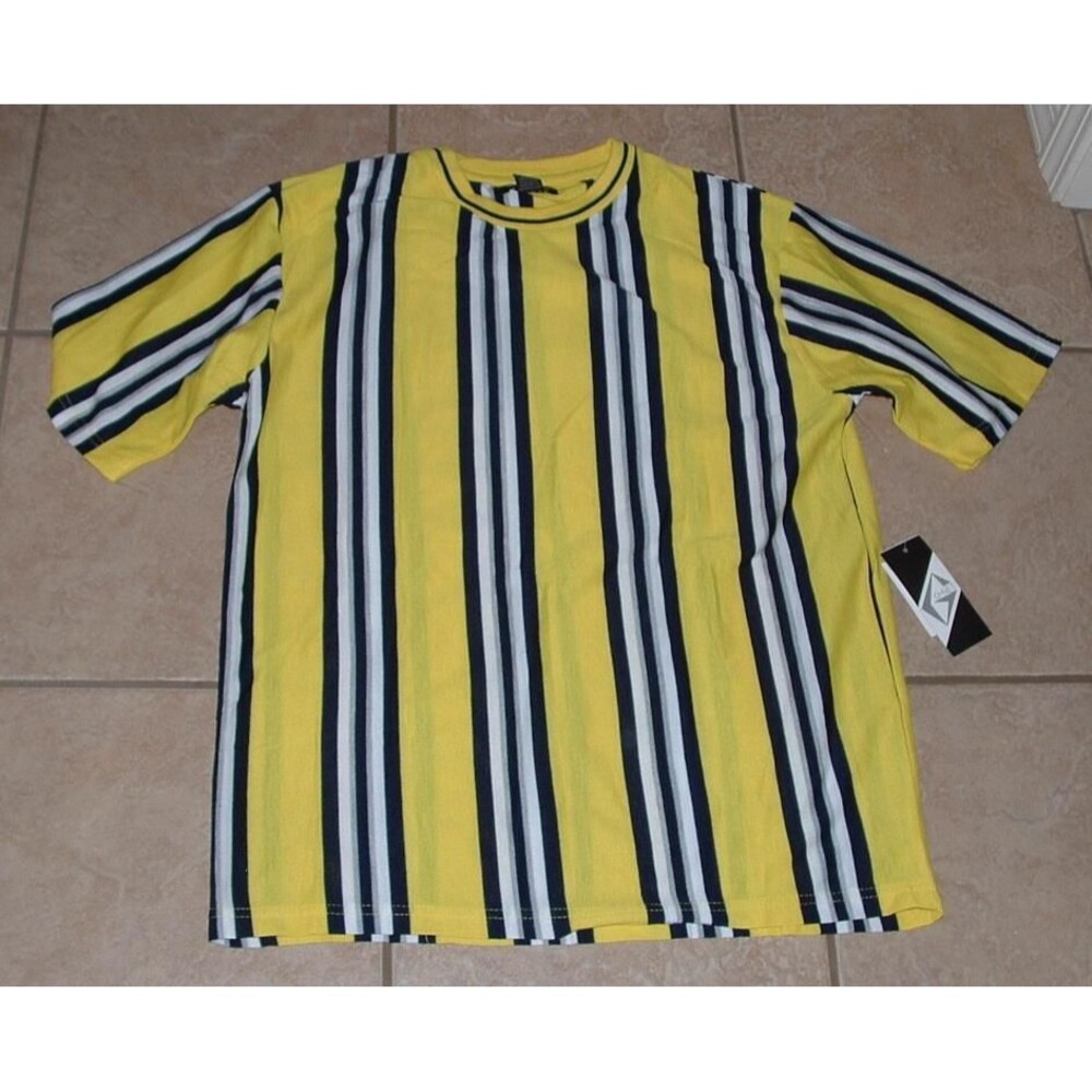 NEW NWT Mens Sz Medium Casual Wear Multicolored Striped Short Sleeve Shirt